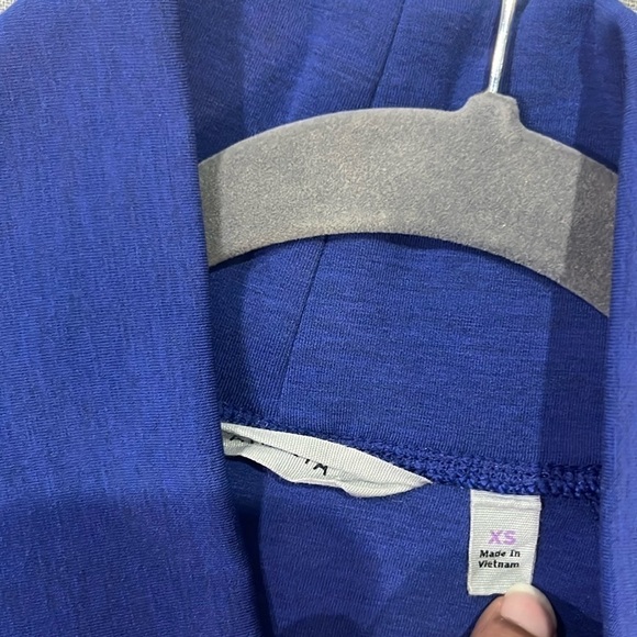 Athleta Shawl Collar Blue Stretch Sweatshirt Wool Blend High-Low Sz XS - Picture 2 of 6